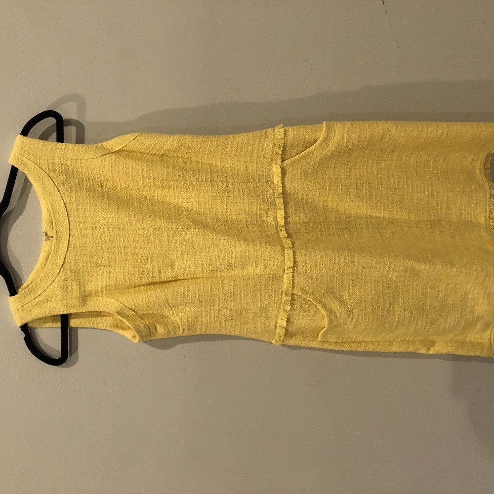 yellow dress